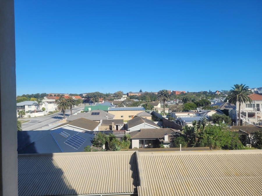 To Let 2 Bedroom Property for Rent in Summerstrand Eastern Cape